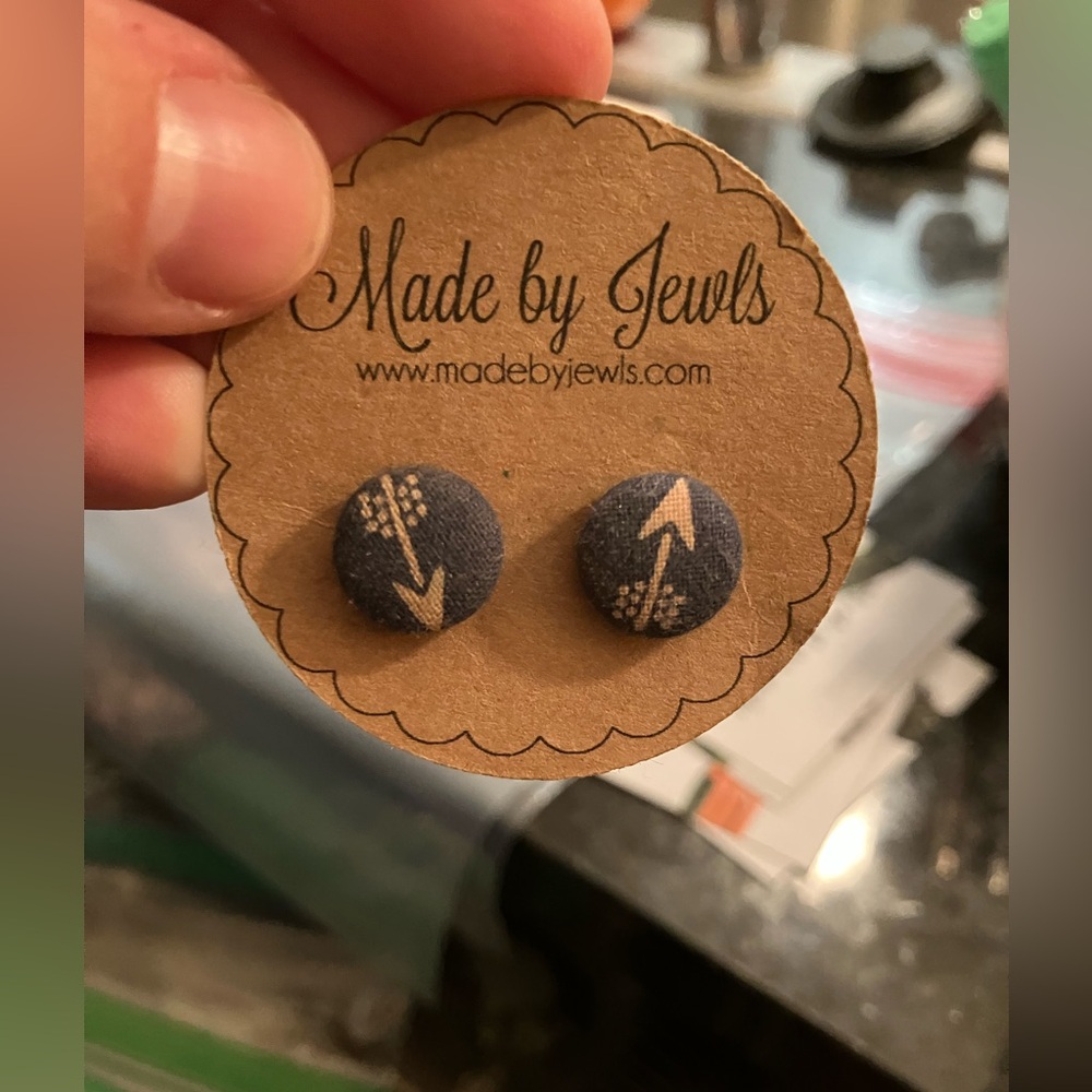 Navy blue arrow stud earrings